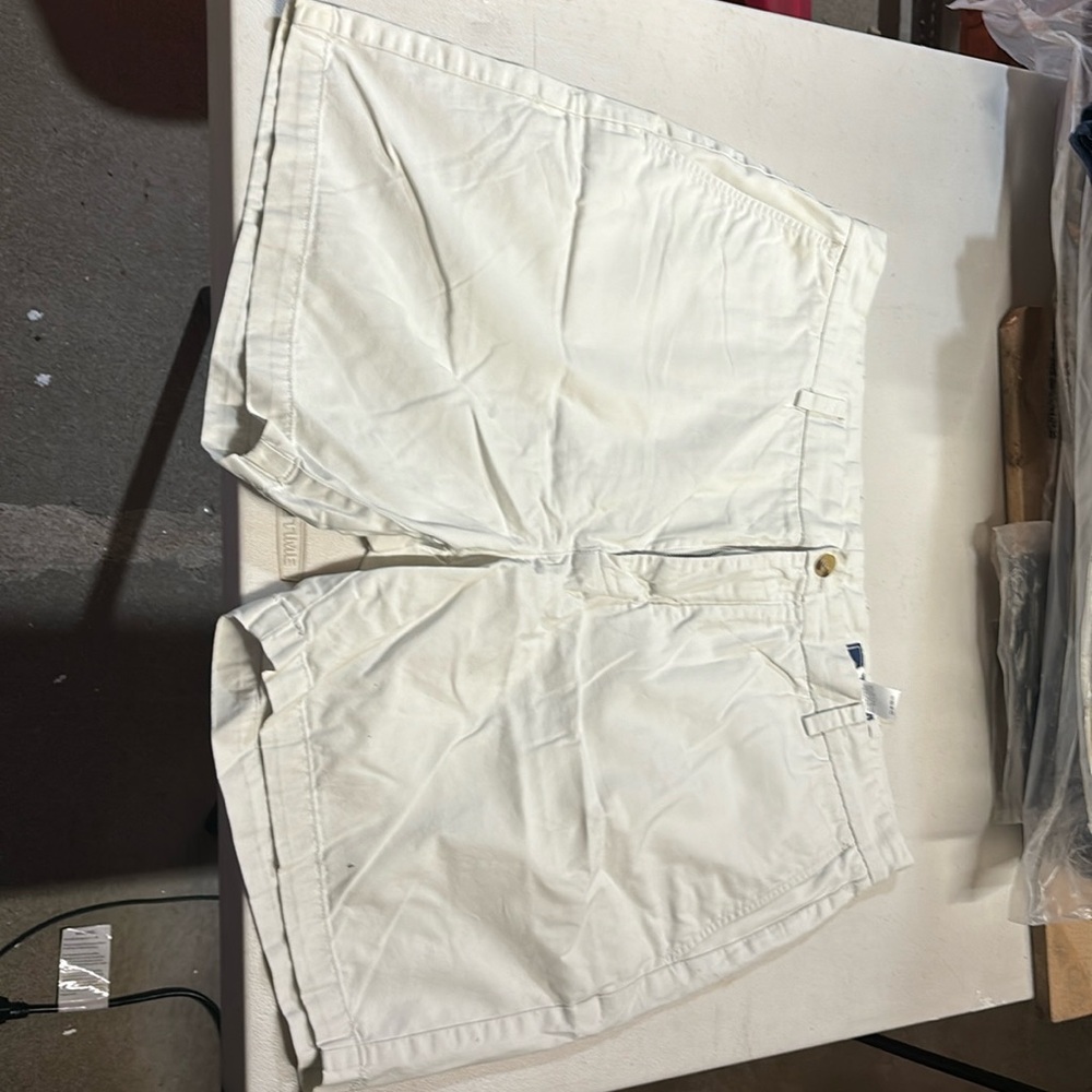 Men’s vineyard vines shorts